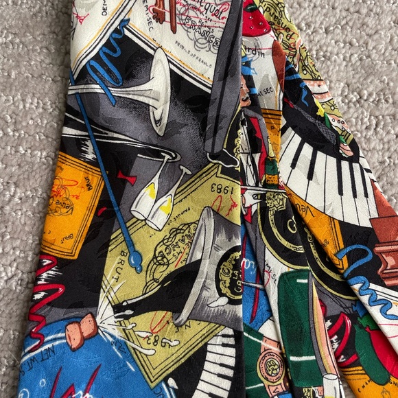 Nicole Miller hand sewn silk necktie - Picture 4 of 7